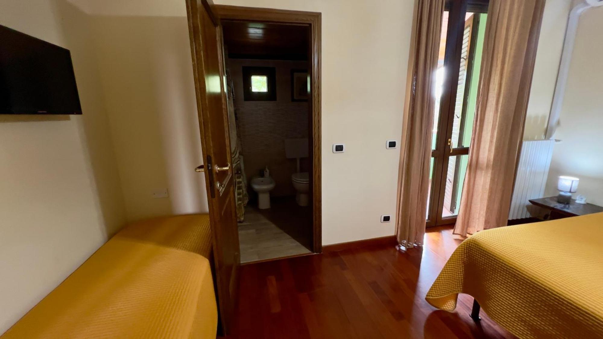 B&B Villa Sabrina Arezzo Bagian luar foto